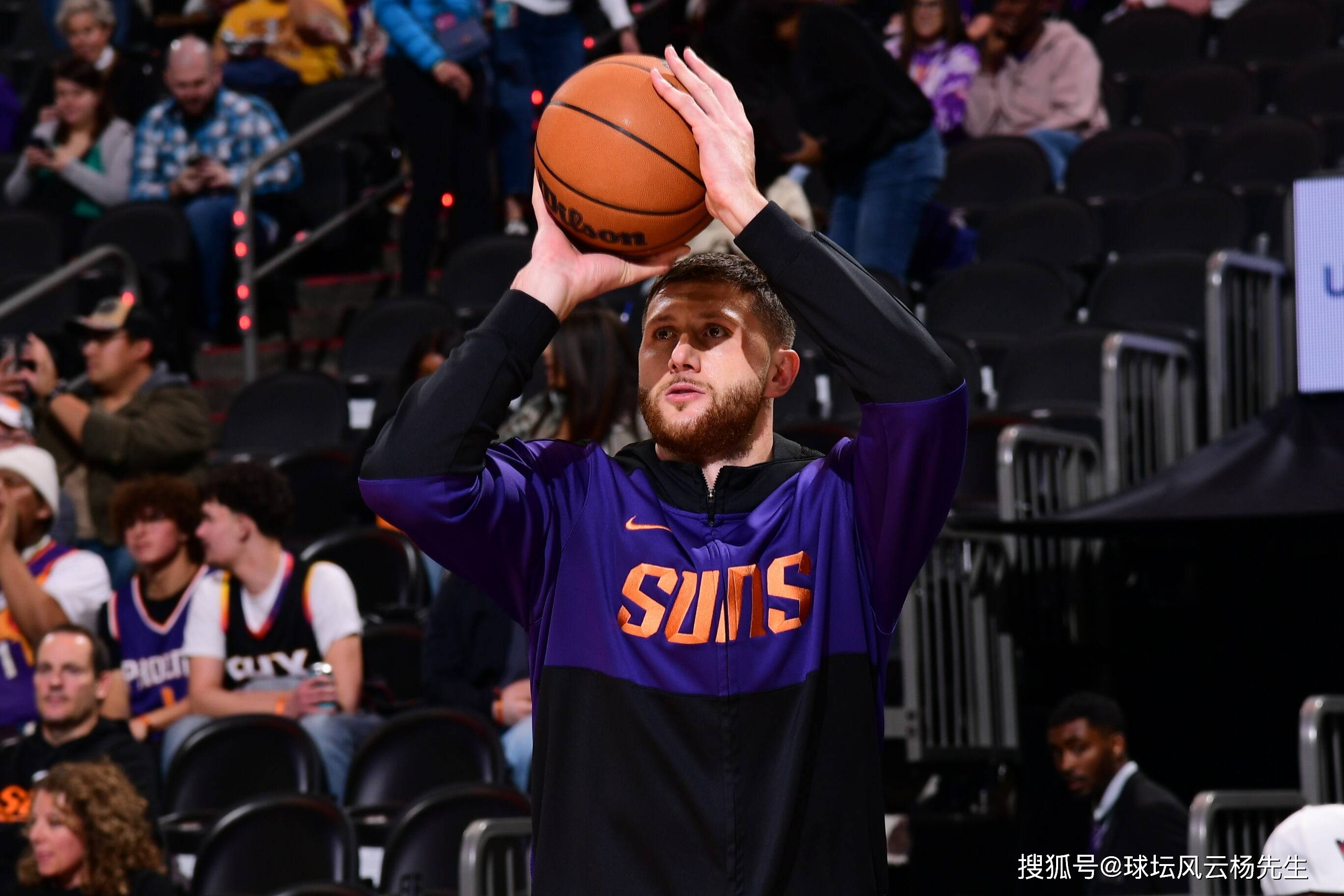 3377体育官网入口-菲尼克斯太阳赛前官宣签约；志在西甲名次提升；气氛紧张；更衣室氛围转暖