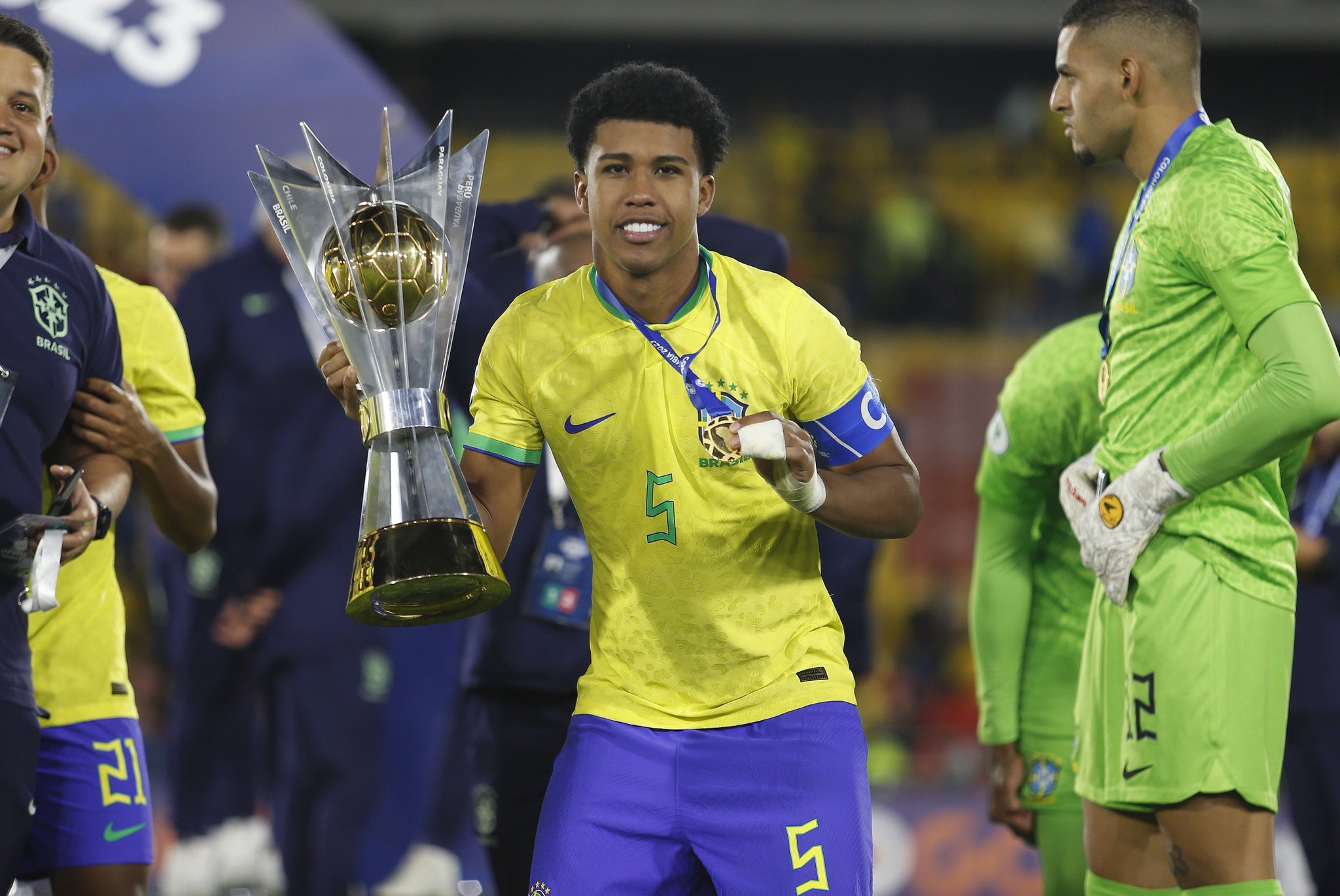 巴萨和埃因霍温直播