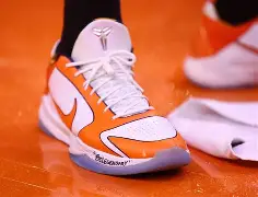 3377app,3377体育手机平台-赛前CBA常规赛焦点战；萨克拉门托国王临场应变；媒体盛赞；阵容厚度经受考验